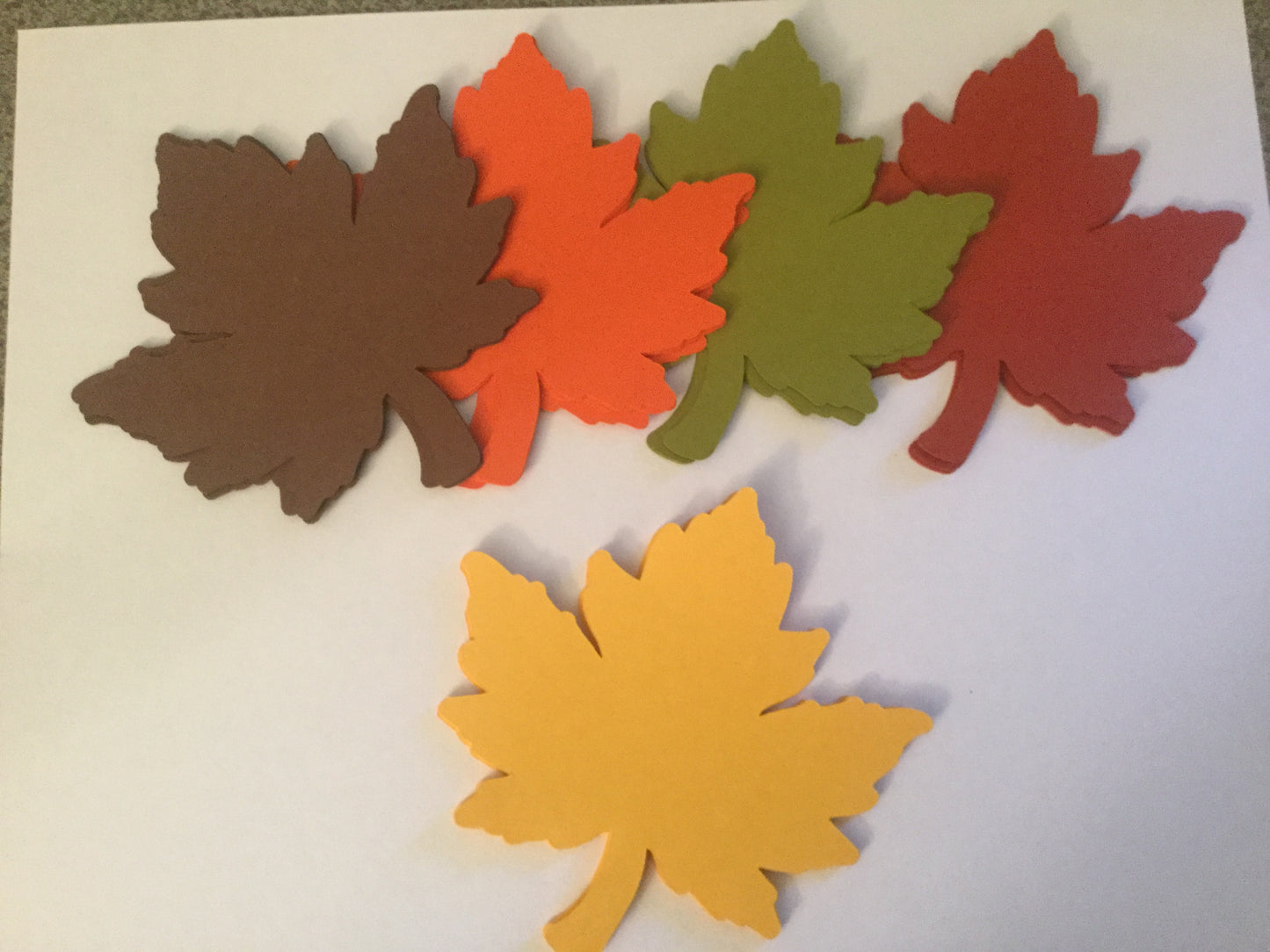 25 Large Fall Leaves Die cuts 4 inch Leaf Cutout Maple Leaf Thanksgiving Decor Thankful Tree Leaf Paper Piecing Autumn Leaves