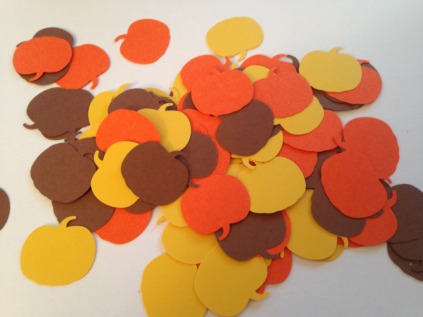 100 Pumpkin Cardstock Die Cuts – Orange, Brown & Yellow Paper Cutouts for Fall Crafts, Scrapbooking & Party Décor